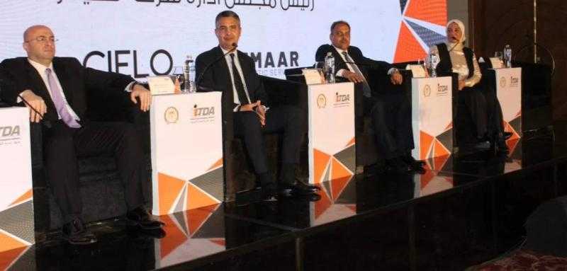 وزير التموين: طرح السلع بأسعار موحدة فى منافذ المجمعات الاستهلاكية