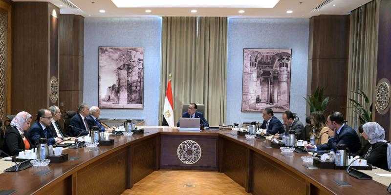 رئيس الوزراء: جلسة تخصصية حول الملف السياسى كل شهر مع القامات الفكرية
