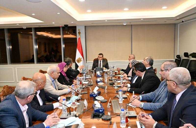 وزير الإسكان يصدر حزمة من التكليفات لدفع معدلات التنمية بالمدن الجديدة| صور