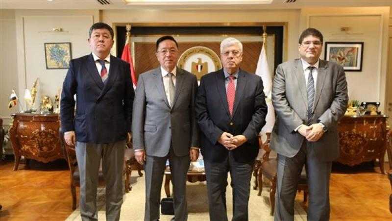 عاشور يبحث دعم التعاون المُشترك مع كازاخستان في مجالات التعليم