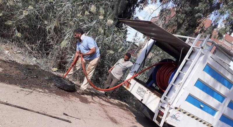 محافظ كفر الشيخ يوجه بتطهير بيارات وشبكات الصرف الصحي استعدادا لفصل الشتاء