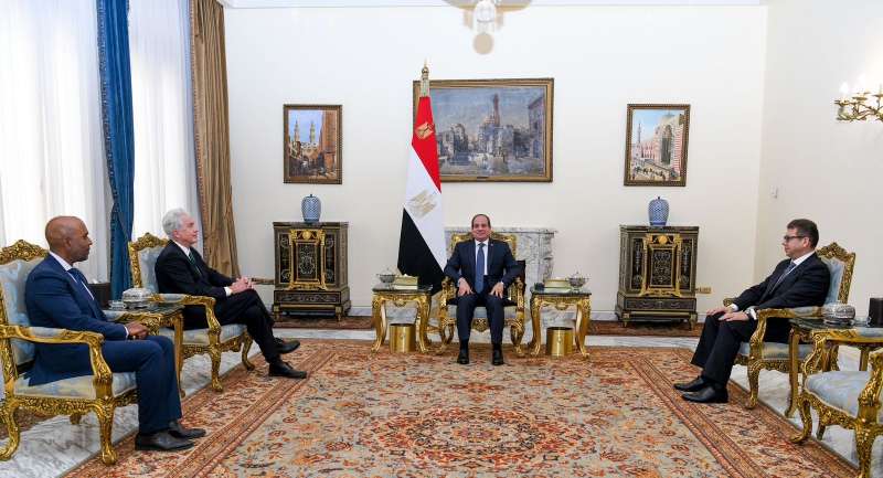 خط أحمر