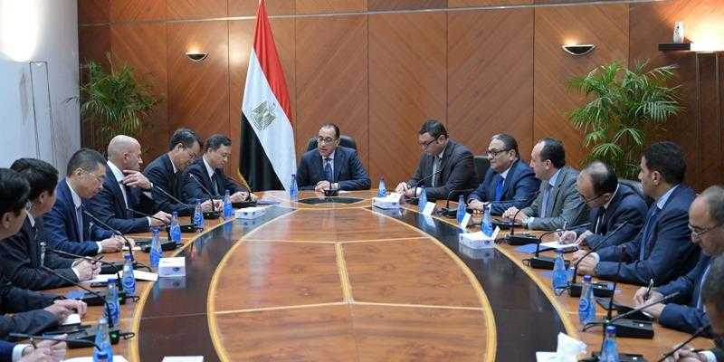 رئيس الوزراء يلتقي مسئولي شركة cscec الصينية.. ويدعوهم لحضور المنتدى الحضري العالمي