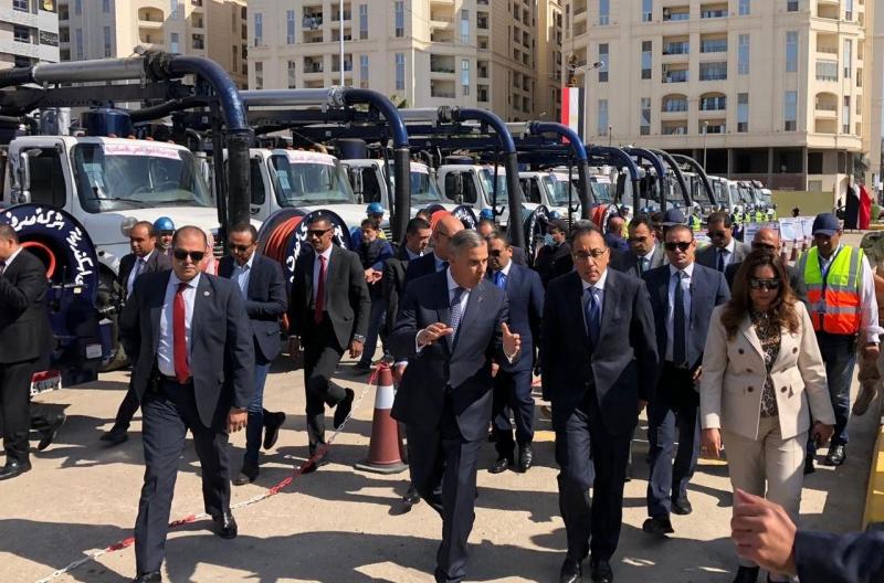 مدبولي يشهد اصطفاف أطقم العمل لمجابهة الأزمات والكوارث بالإسكندرية
