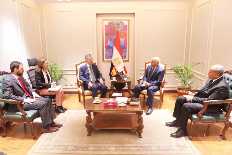 الوزير: إعادة تأهيل وصيانة 39 قطارا للخط الثاني من مترو الأنفاق و23 بالأول