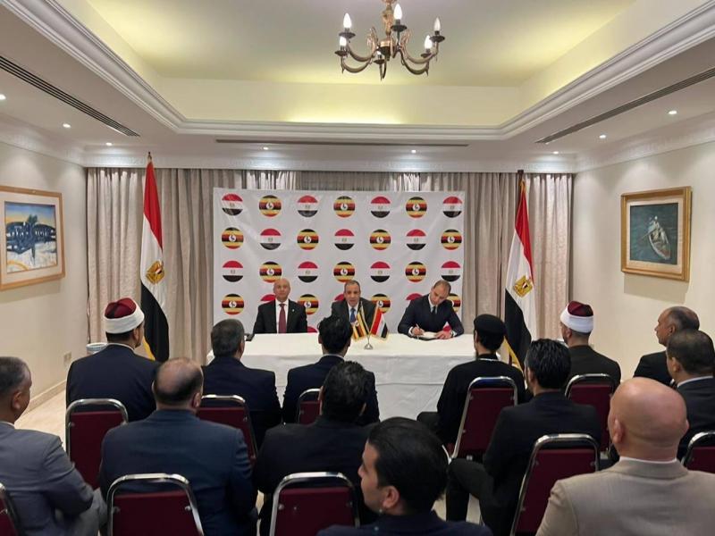 وزير الخارجية والهجرة وشئون المصريين بالخارج يلتقى بالجالية المصرية في أوغندا