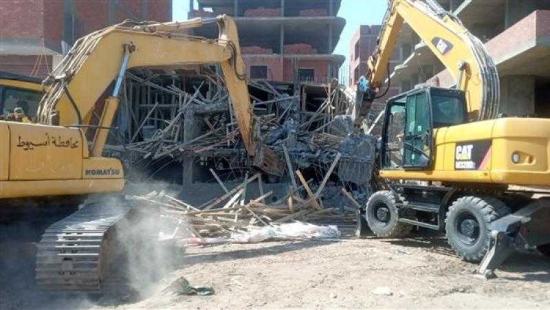 المرحلة الأولى من الموجة الـ24.. إزالة 430 حالة تعدٍ واسترداد 1473 فدانا بأسيوط