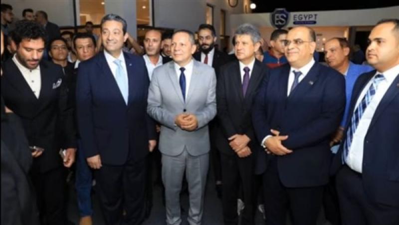 خط أحمر
