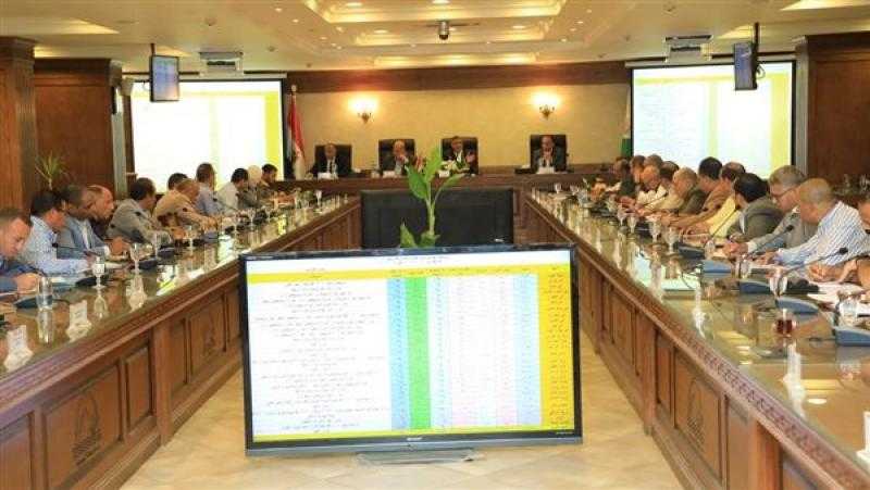 محافظ الجيزة يُشدد على إسراع الخطى في إنهاء ملفات التصالح وتقنين الأوضاع