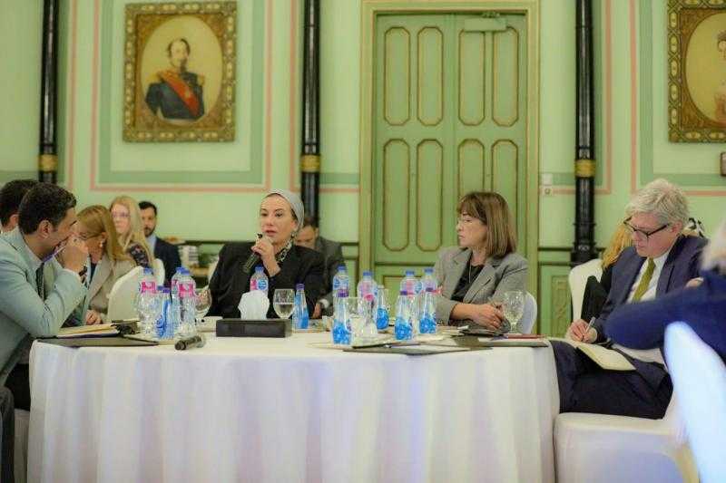 وزيرة البيئة تلتقي شركاء التنمية لدفع مسار التحول للأخضر