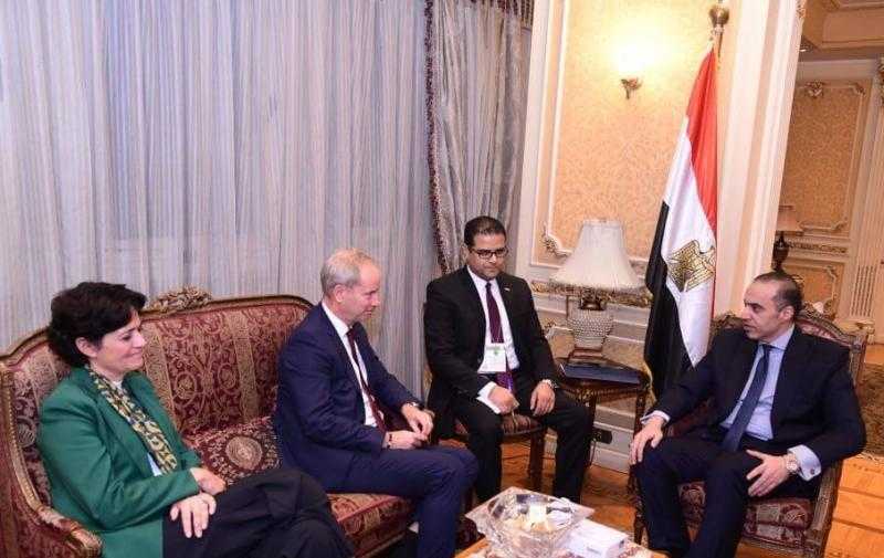 وزير الشئون النيابية يستقبل الممثل الأوروبي الخاص بحقوق الإنسان