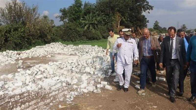بسبب التقاعس.. محافظ القليوبية يقرر إعفاء رئيس قرية بلقس من منصبها