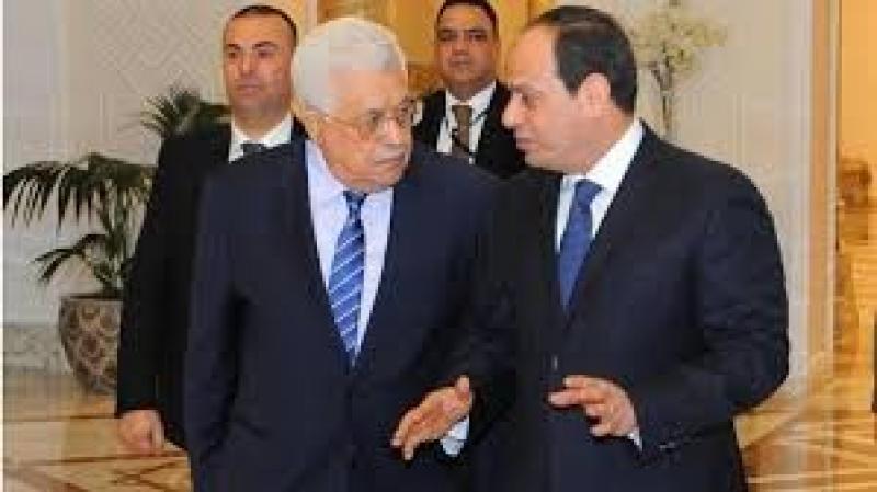 الرئيس الفلسطيني يغادر القاهرة بعد مشاركته في المنتدي الحضري العالمي