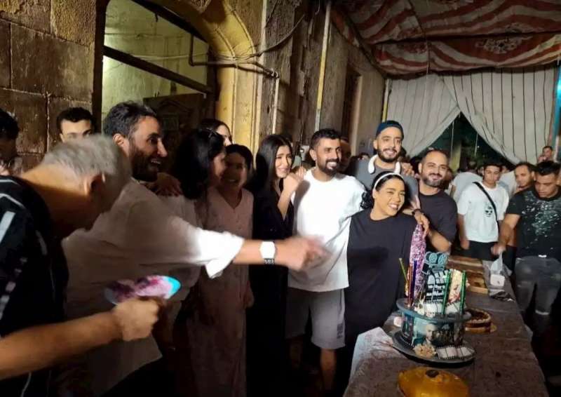 خط أحمر