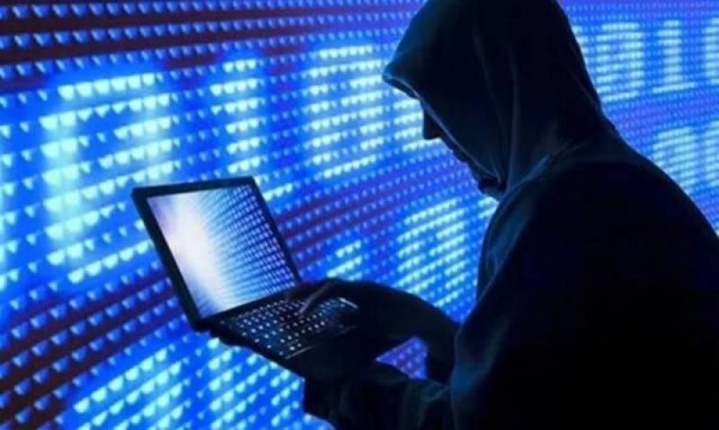 القبض على تشكيل عصابى تخصص فى النصب على المواطنين إلكترونيا