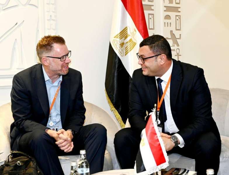 خط أحمر