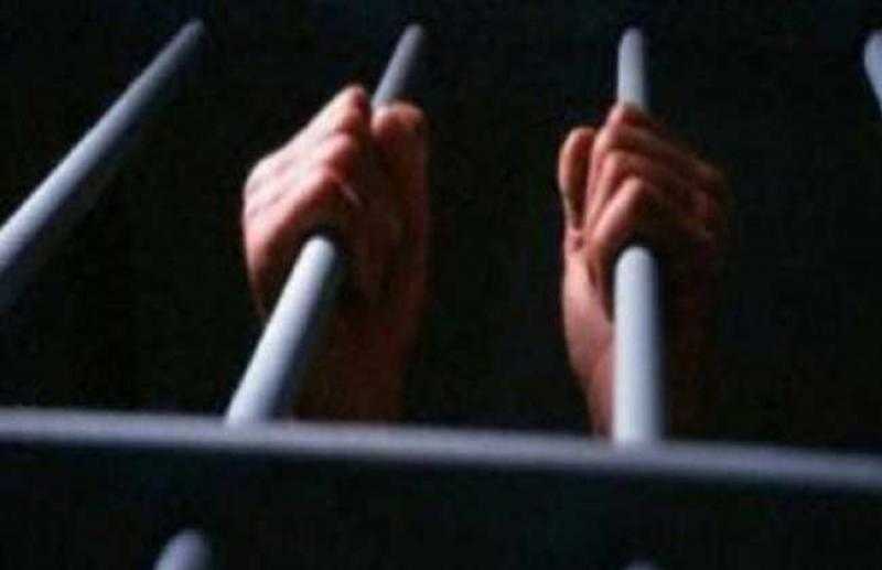 تجديد حبس متهم بسرقة سيارة حال توقفها بالشرابية