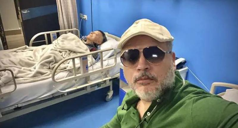 نقل والد الفنان تامر عبدالمنعم إلى المستشفى.. تفاصيل