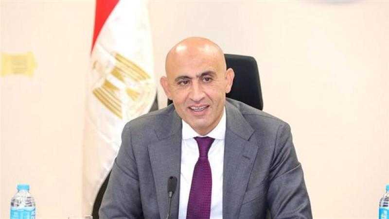 وزير التعليم يعقد اجتماعا عاجلا مع مديري المدارس اليوم