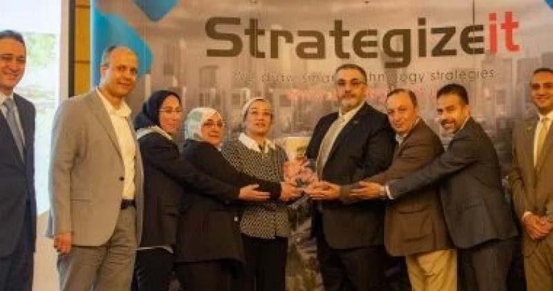 وزارة البيئة المصرية تتوج بجائزة التميز العالمية ”Esri SAG Award 2024”