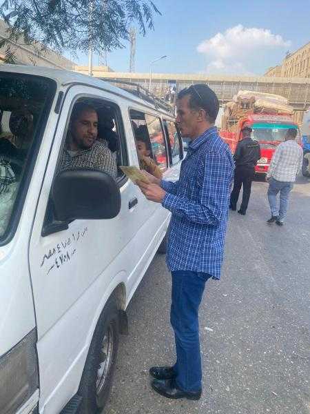 محافظة الجيزة تضبط مركبات سرفيس تقسم الطريق وغير ملتزمة بالتعريفة