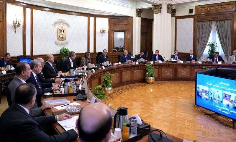 المحافظون يستعرضون موقف التصالح وجهود ضبط أسعار السلع بالأسواق