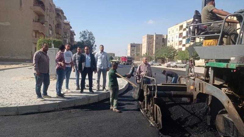 رئيس جهاز مدينة 15 مايو يتفقد أعمال رفع كفاءة الطرق والأحياء السكنية بالمرحلة الثالثة بالمدينة