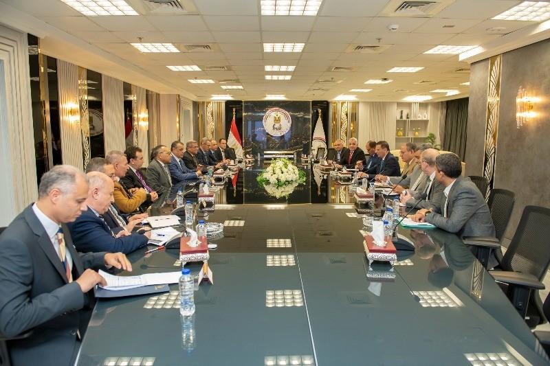 وزيرا الإنتاج الحربي والزراعة يبحثان الموقف التنفيذي لمشروعات التعاون المشترك