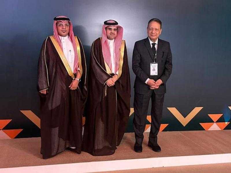 رئيس الأعلى للإعلام يتفقد المركز الإعلامي للقمة العربية الإسلامية بالرياض | صور