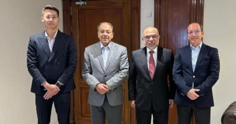 خط أحمر