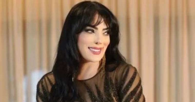 نجوم فضلوا الفن على الزواج بمناسبة يوم السناجل