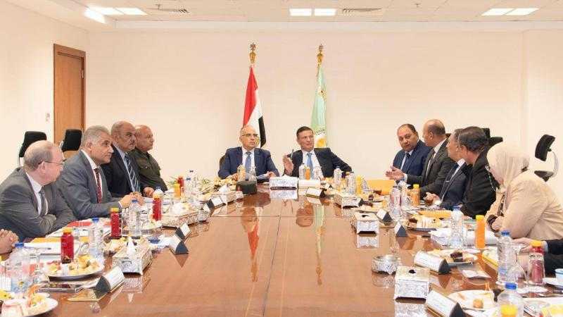 بحضور وزيرا الري والإسكان.. وزير الزراعة يترأس اجتماع مجلس إدارة هيئة التعمير والتنمية الزراعية