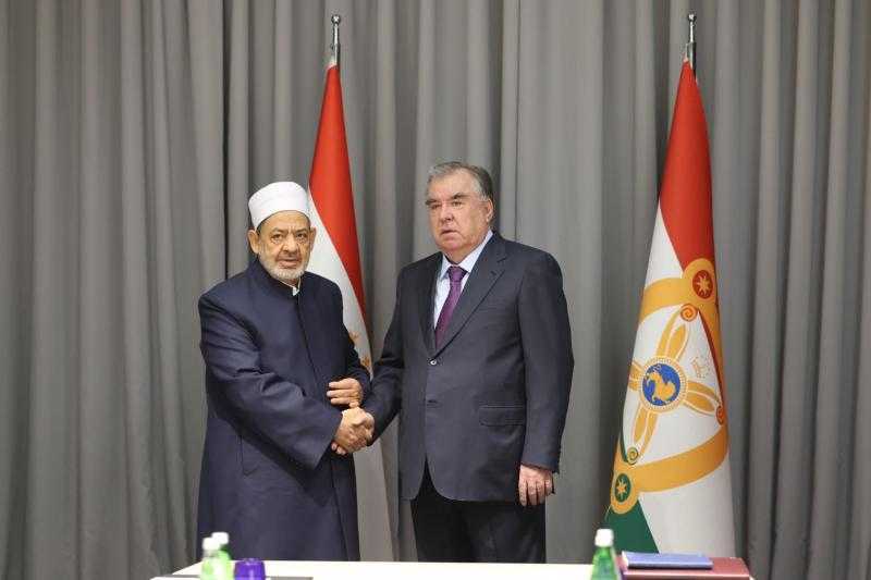 شيخ الأزهر يلتقي رئيس طاجكستان ويناقشان سبل تعزيز العلاقات المشتركة