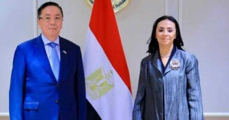 سفير كازاخستان يطالب بالاستفادة من الخبرة المصرية في مكافحة كافة أشكال العنف ضد المرأة