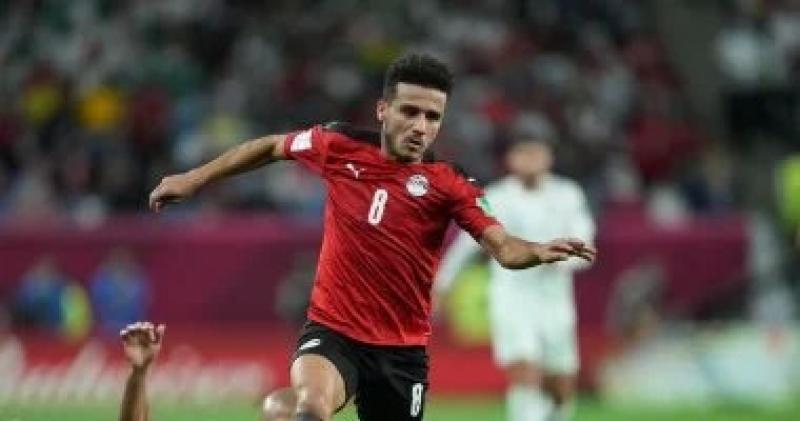 مصطفى فتحى يرتدى شارة كابتن منتخب مصر أمام الرأس الأخضر