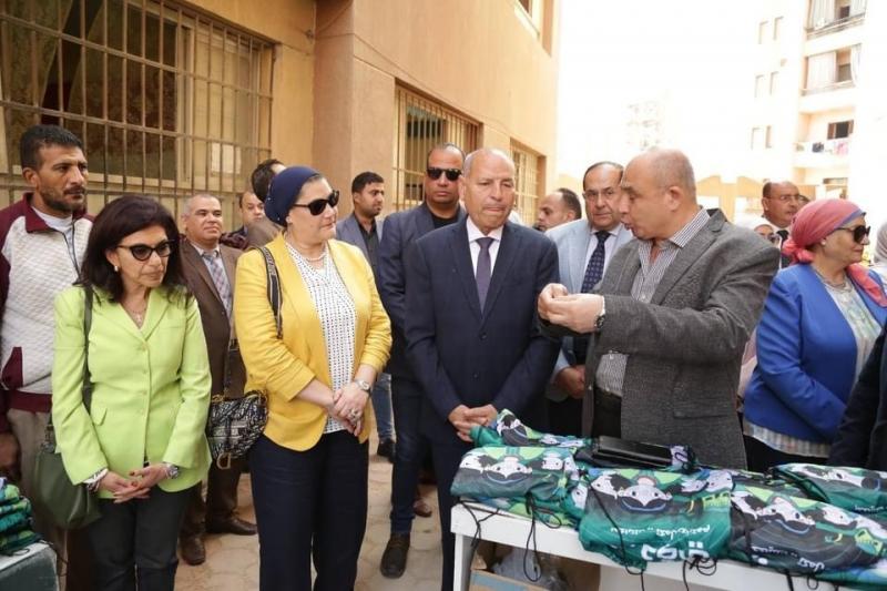 ”رئيسة المجلس القومي للطفولة والامومة” و”محافظ القاهرة” يشهدان عددًا من الأنشطة بالأسمرات إحتفالاً بأعياد الطفولة