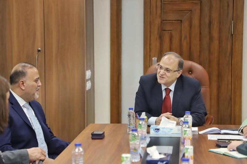 رئيس هيئة الدواء المصرية يستقبل وفد شركة جلاكسو سميث كلاين الدولية