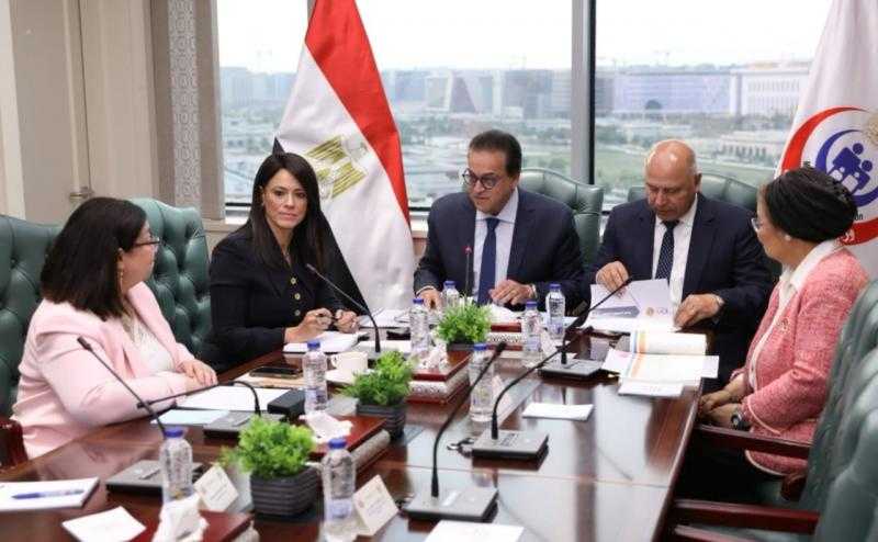 نائبا رئيس الوزراء ووزيرة التخطيط يناقشون ”التمكين الاقتصادي للمرأة” ضمن الاستراتيجية الوطنية للسكان