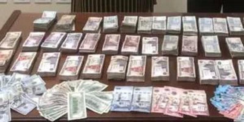 ضبط عملات أجنبية بالسوق السوداء بقيمة 15 مليون جنيه