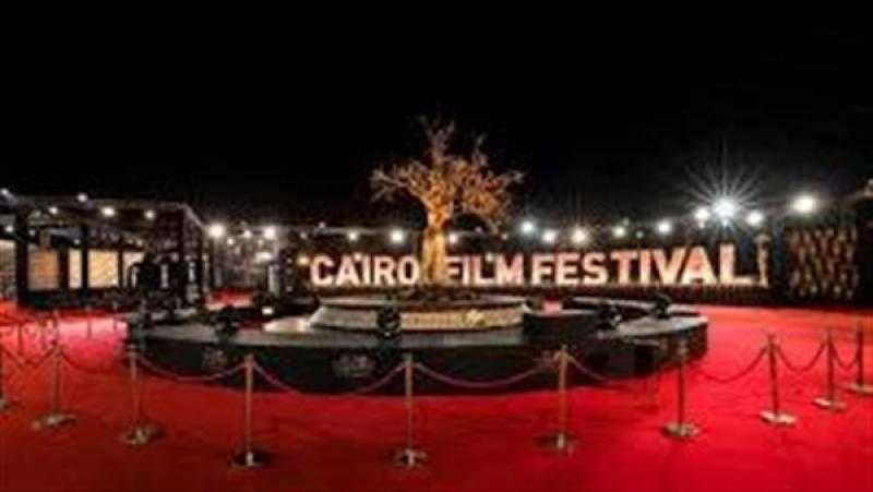 مهرجان القاهرة السينمائي الدولي.. إقبال كبير على فيلم الافتتاح «أحلام عابرة»