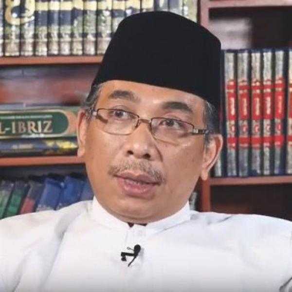 رئيس جمعية نهضة العلماء في إندونيسيا يعزي شيخ الأزهر في وفاة شقيقته
