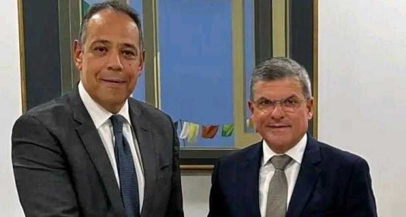 سفير مصر في نيقوسيا يبحث مع وزير الطاقة القبرصي التنسيق لاستمرار التعاون لاستخراج الغاز القبرصي