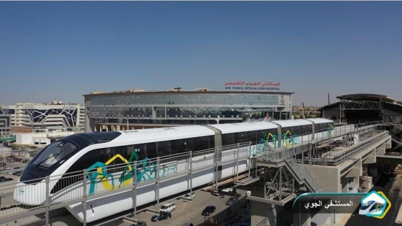 من العاصمة الإدارية إلى محطة المشير.. بدء التشغيل التجريبي لمونوريل شرق النيل بدون ركاب.. فيديو وصور