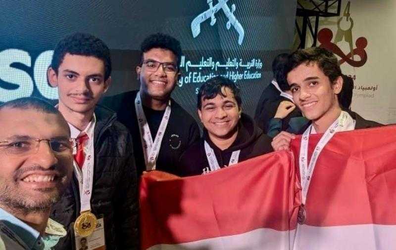 وزير التعليم يهنئ فريق مدارس المتفوقين الفائزين فى أولمبياد الرياضيات العربي