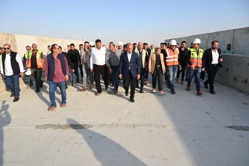 وزير النقل: شبكة القطار الكهربائي السريع ستساهم في خلق محاور لوجيستية تربط البحرين الأحمر والمتوسط