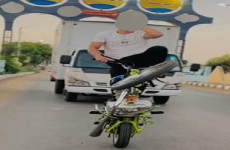 ضبط شخص أدى حركات استعراضية بموتوسيكل وبث مقاطع فيديو بالدقهلية