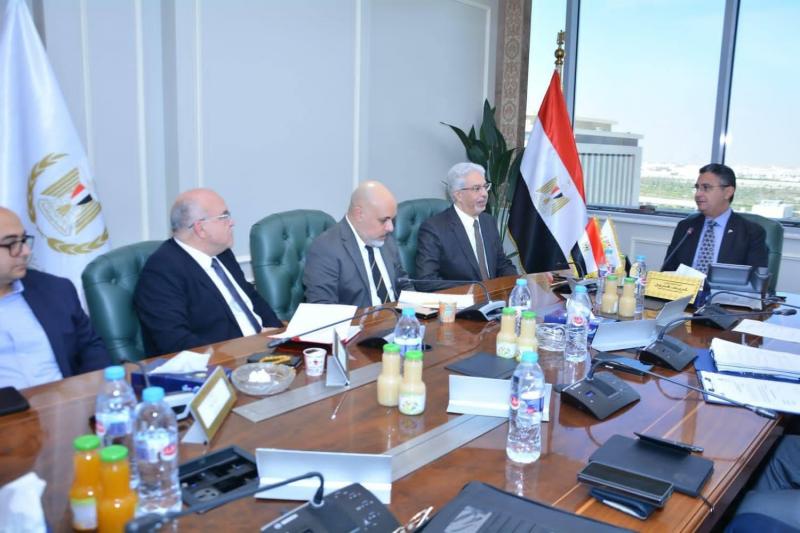 وزير التموين يعقد اجتماعاً لمتابعة التحضيرات النهائية لمعرض الذهب والمجوهرات “نيبو 2024”