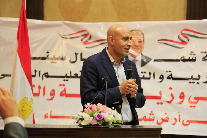 وزير التربية والتعليم ومحافظ شمال سيناء يعقدان لقاءً موسعًا مع قيادات التربية والتعليم وعدد من الطلاب بالمدينة الشبابية