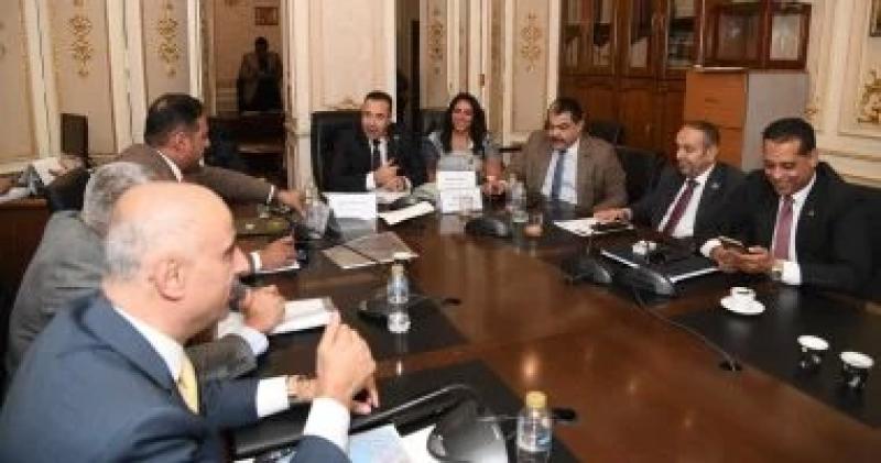 إشادة برلمانية بدور ”القومي لتنظيم الاتصالات” في تحسين خدمات المحمول