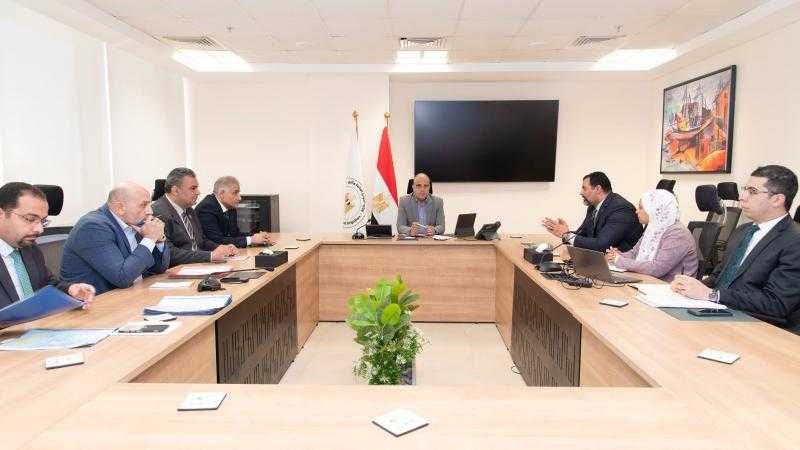 325 مليون جنيه استثمارات ”الري” بالوادي الجديد سنويا.. و«سويلم» يتابع إجراءات حوكمة المياه الجوفية